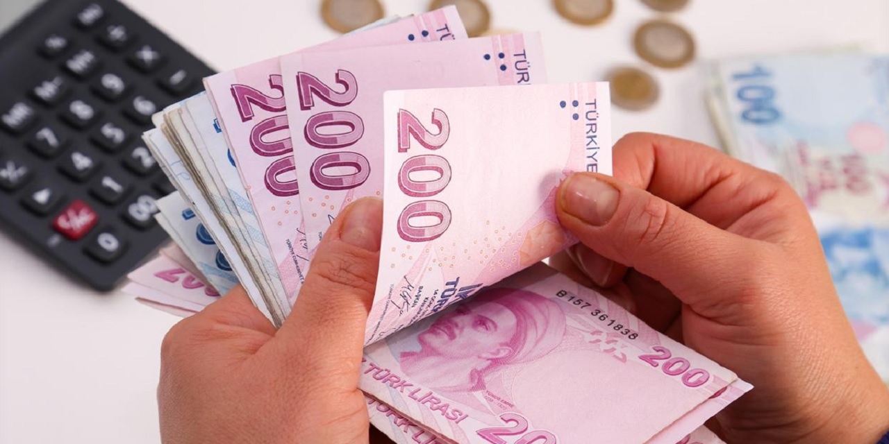 İnternetten Başvuranlar Anında 50 Bin TL Kredi Alıyor! Başvuru Şartları Neler?