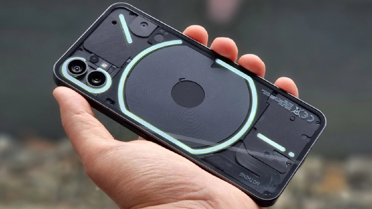 Nothing'den Carl Pei Telefon (2) Tasarım Sızıntılarını Reddetti