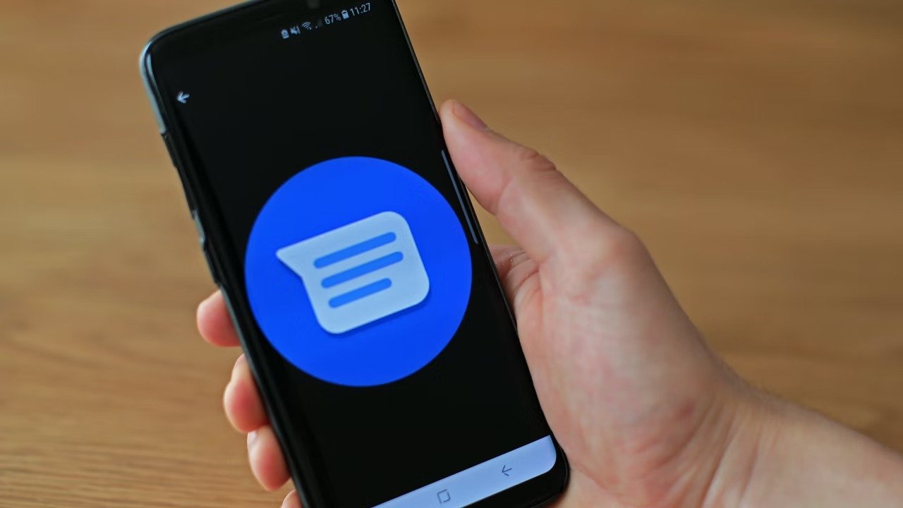 Google, Apple'ı kopyalayıp Android'de uydu acil durum SMS'i başlatabilir